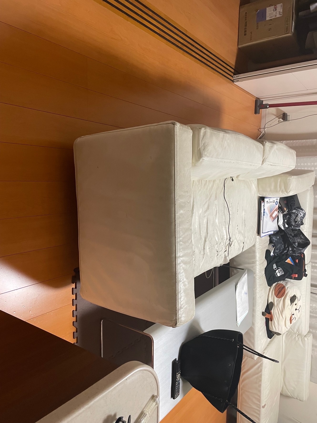 張替前のカッシーナ K02 GRANDANGOLO