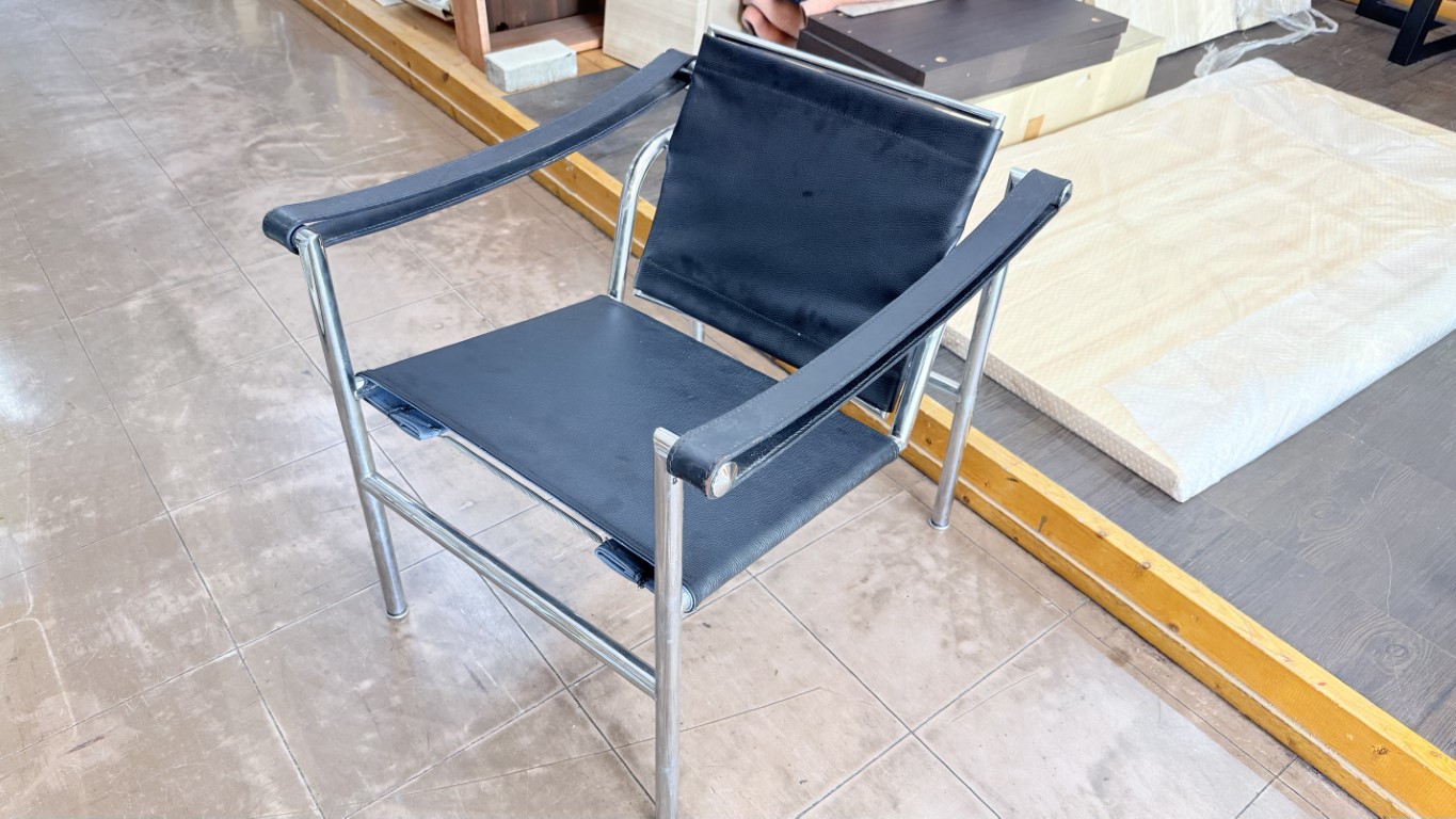 実用的に美しく張り替えられたLC1 修理後