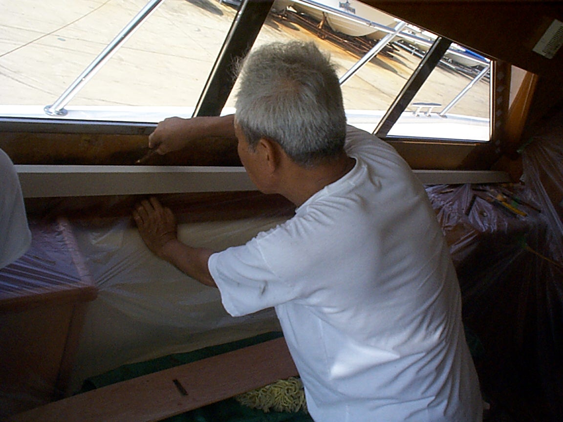 クルーザー浸水による壁面のカビ・腐食 4