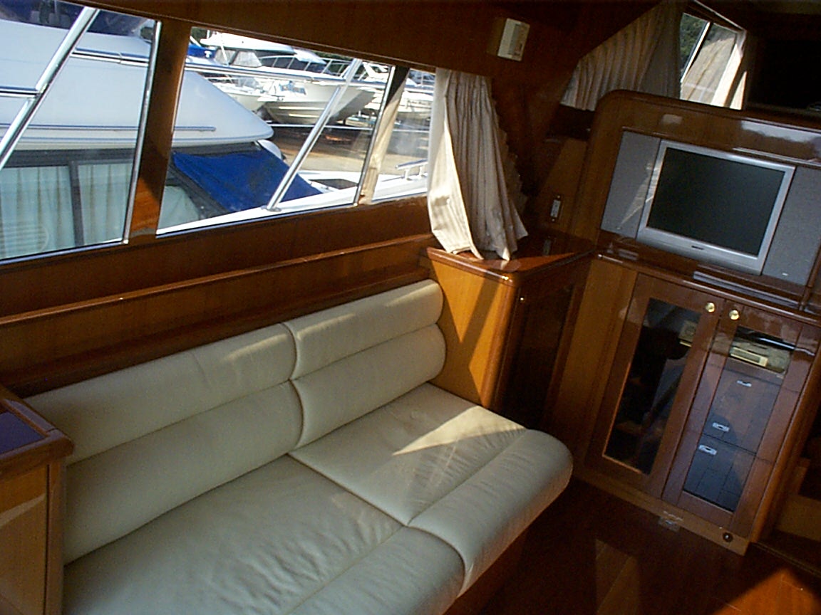 操縦席・ソファーの張替修理後 3