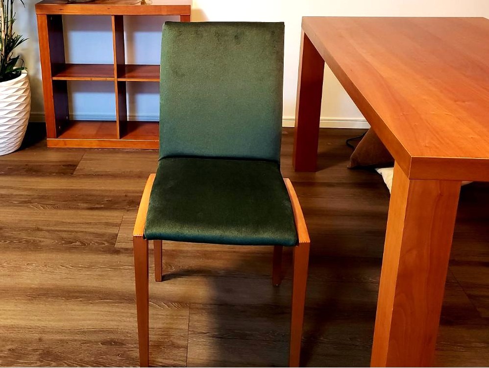 張込み仕様で美しく仕上がったデンマーク製チェア