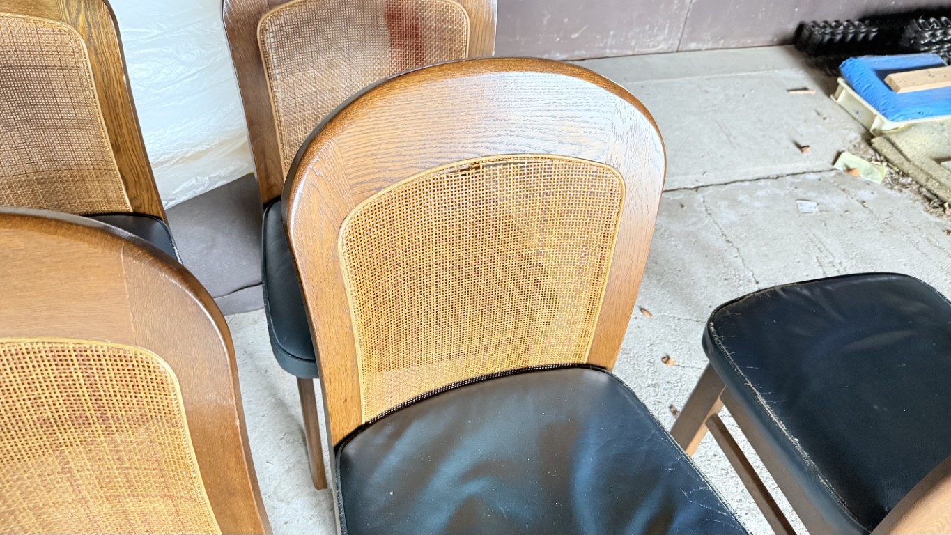 イトウ(eastwood)製椅子の背籐と座面の張替(修理前の写真)