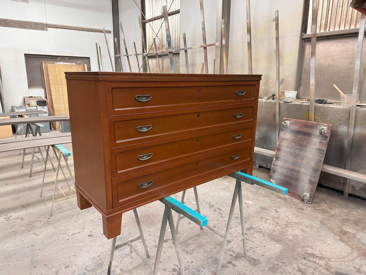 脚を取り付けルンバが入る高さに