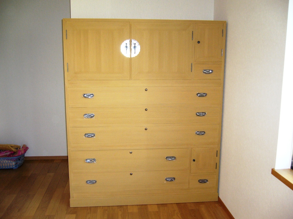 桐箪笥再生修理の画像