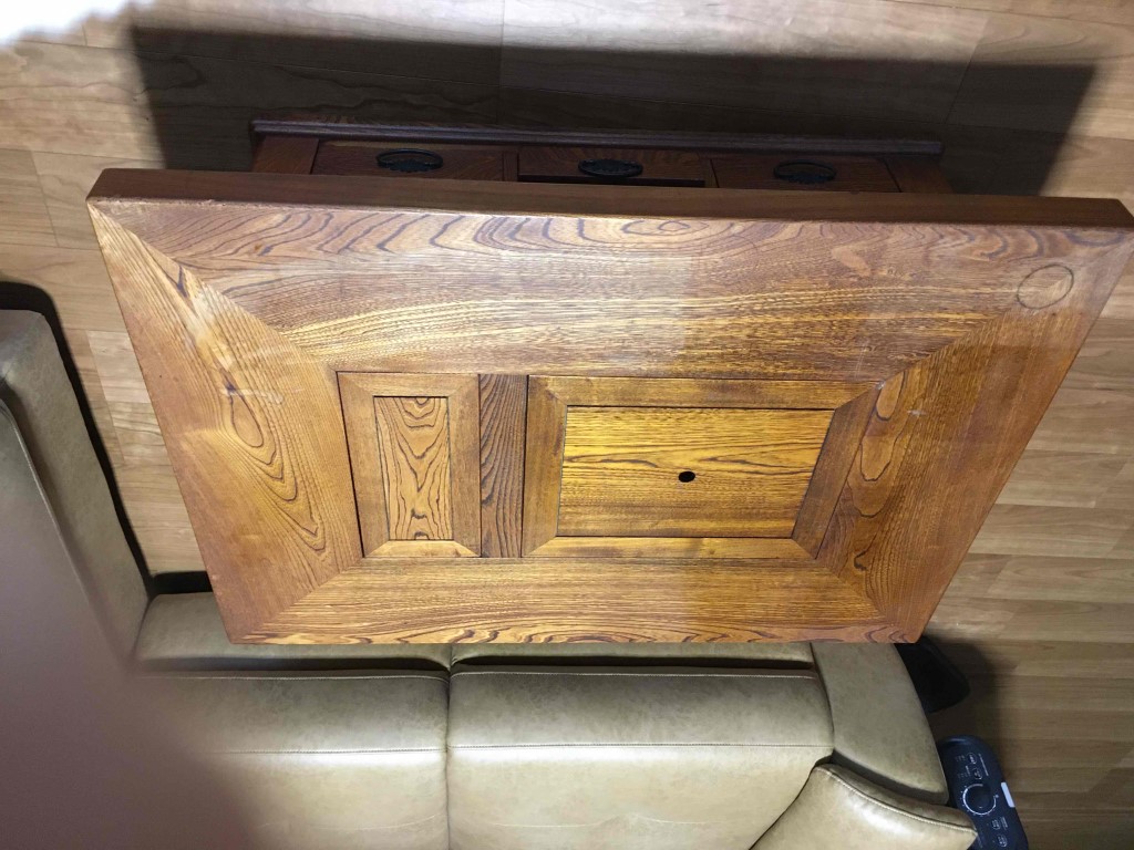 経年劣化した欅の火鉢