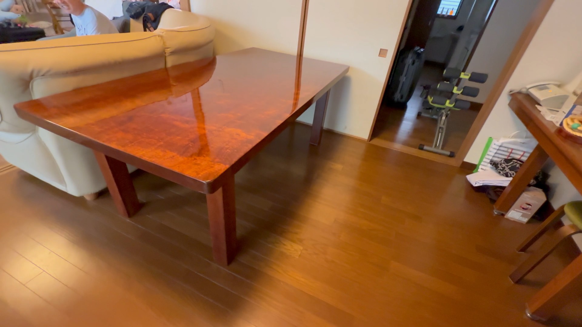 反り止め加工を施しダイニングテーブルへ
