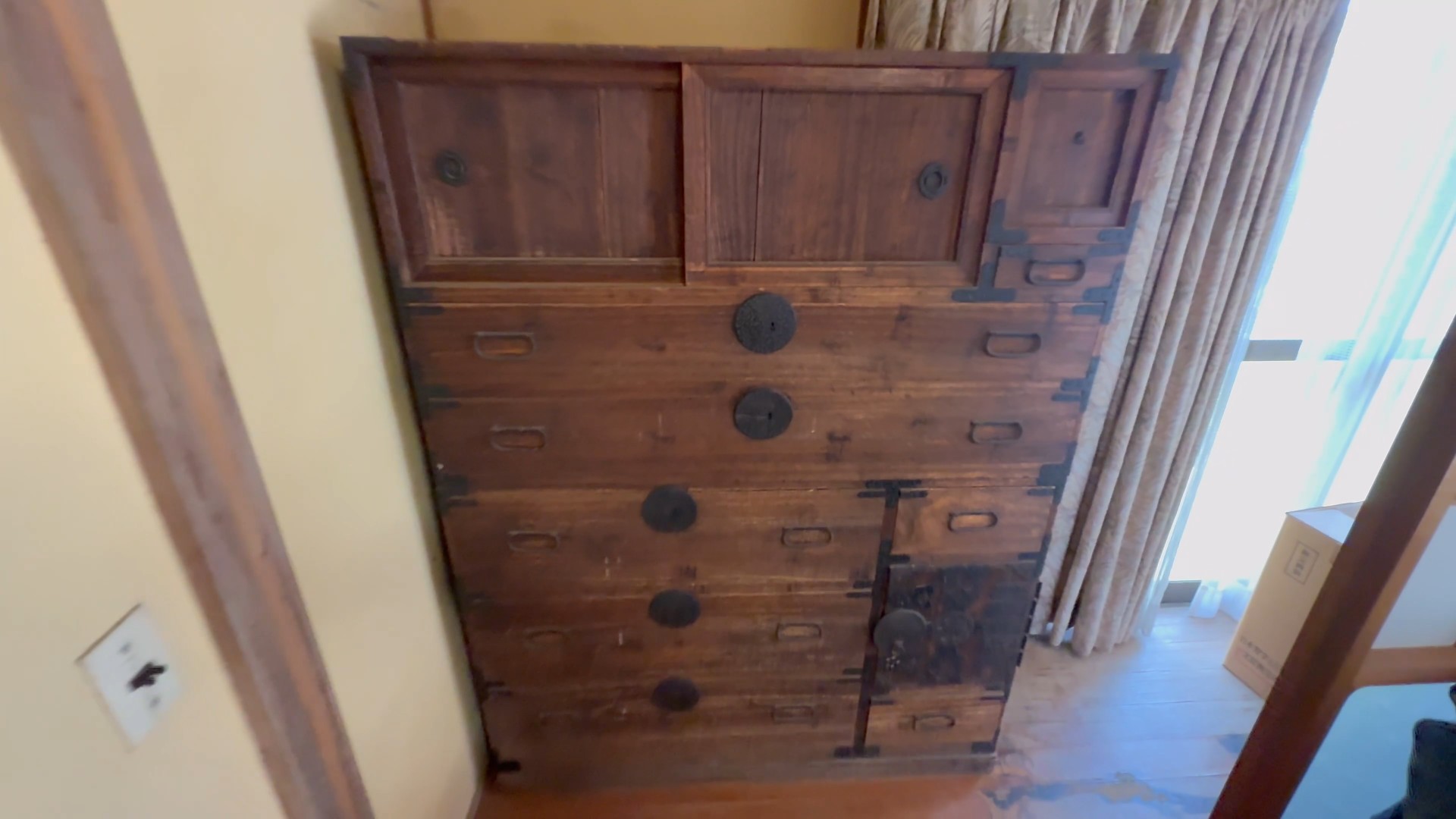 修理前の曽祖母の桐箪笥