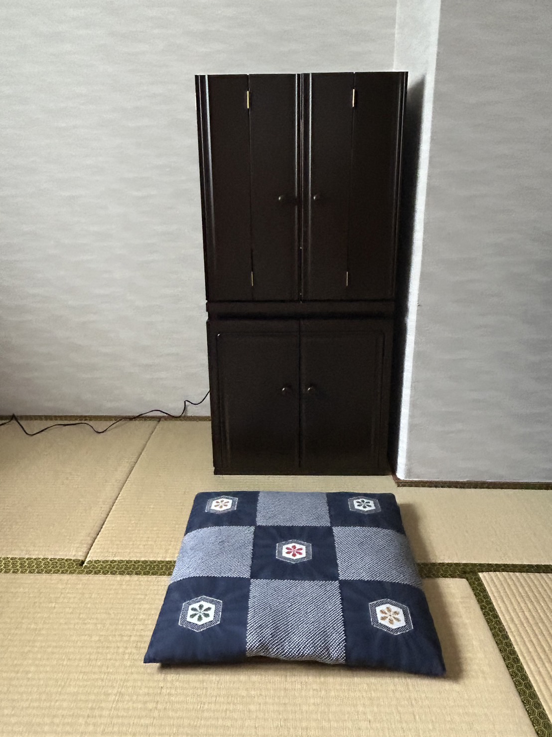 婚礼箪笥の扉や装飾を活かしたお仏壇へ