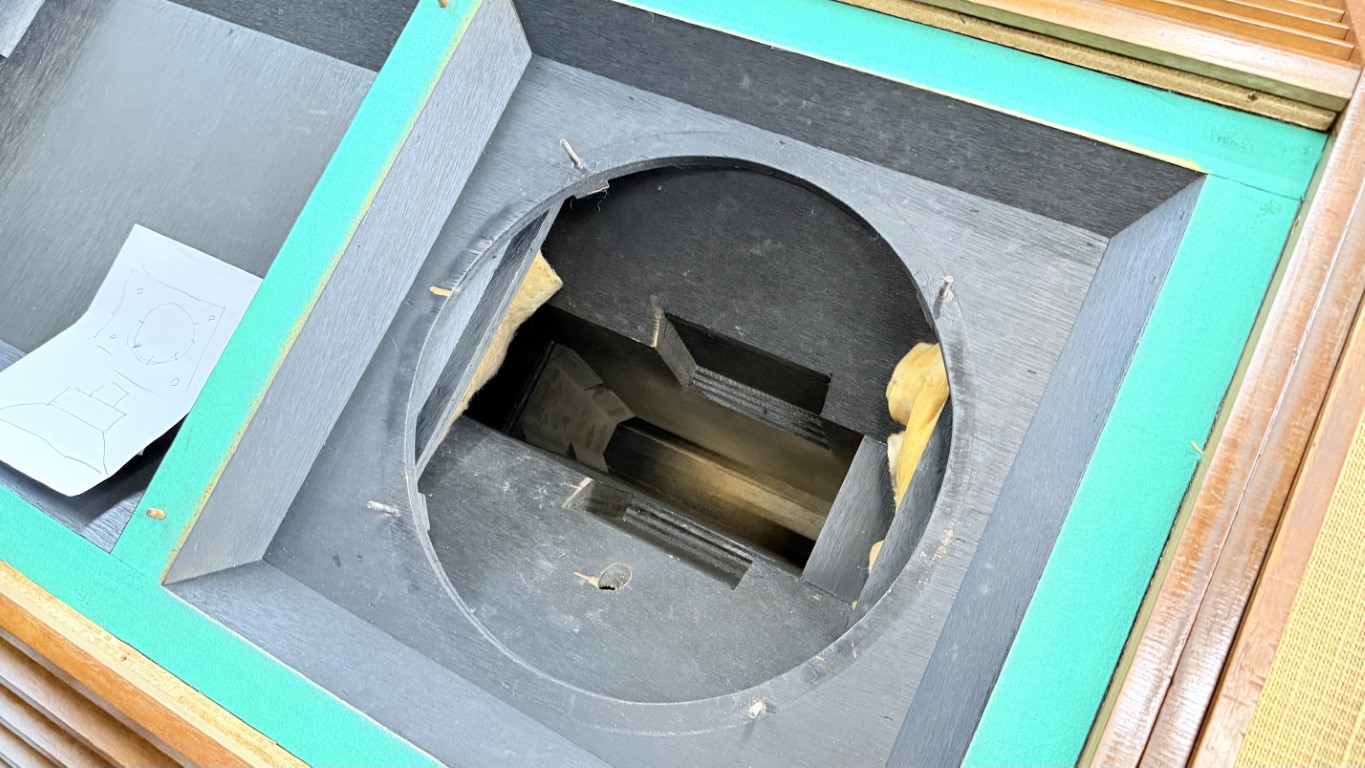 既存の穴サイズが合わない状態