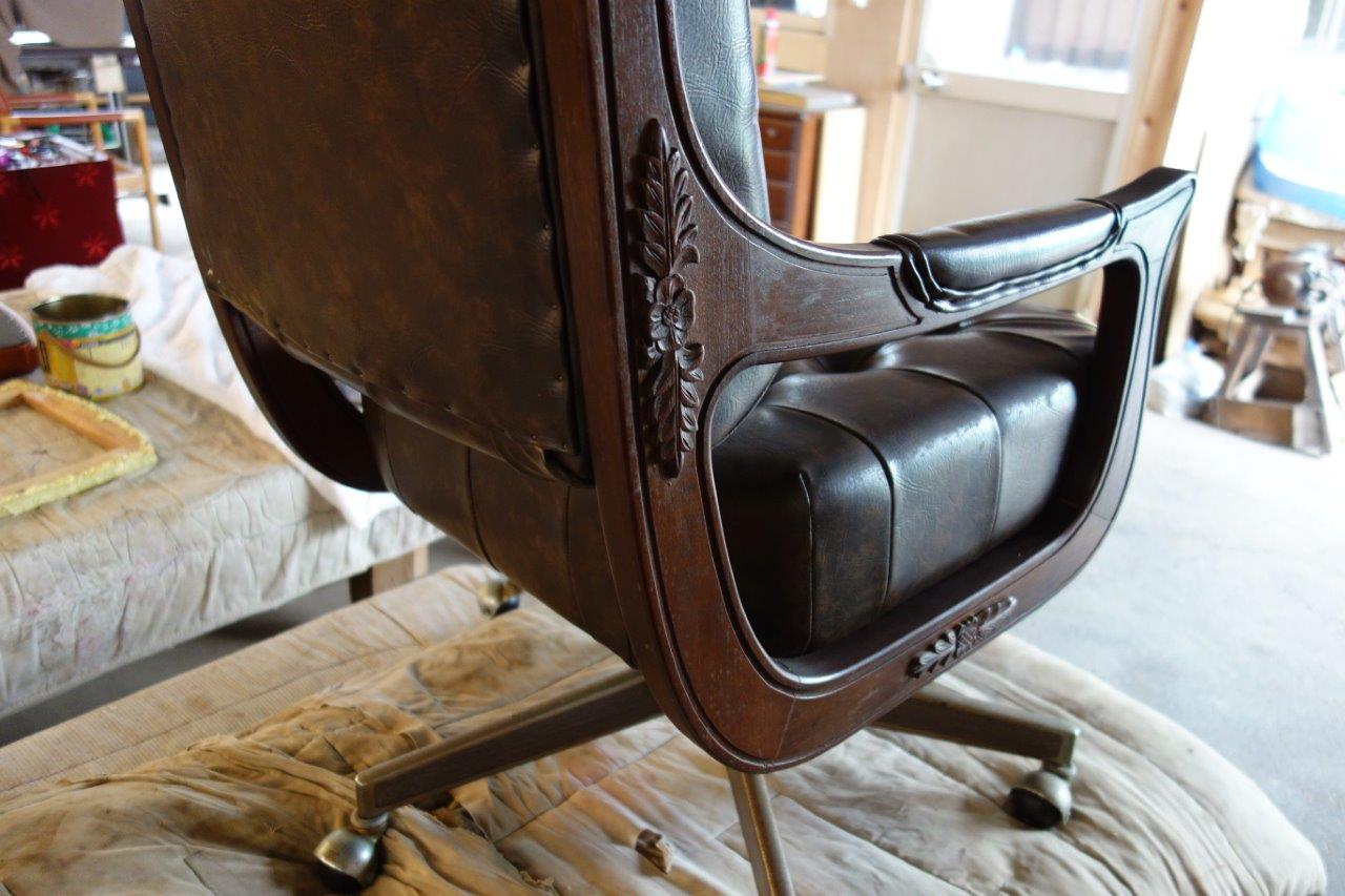 構造の緩みを直し、実用的に美しく再生されたプレジデントチェア 修理後